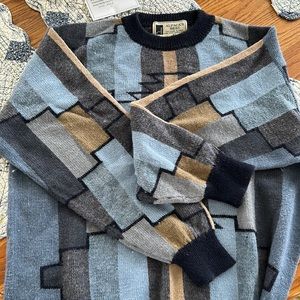 Alpacas best crew neck sweater